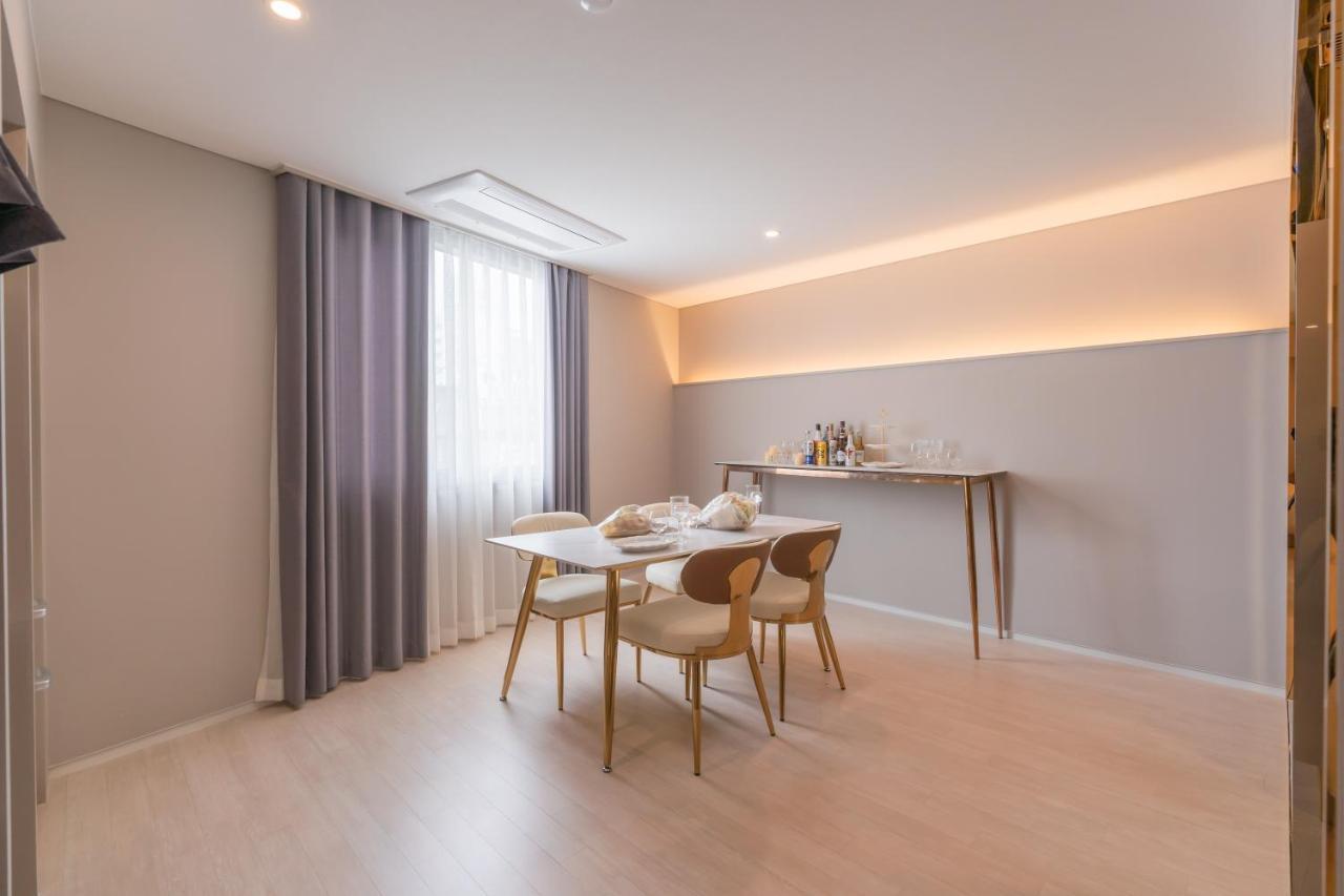 Denbasta Central Hotel Seomyeon Puszan Kültér fotó