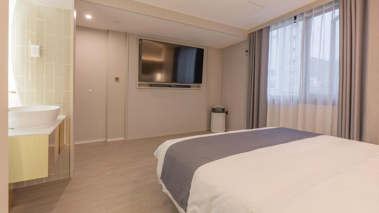 Denbasta Central Hotel Seomyeon Puszan Kültér fotó